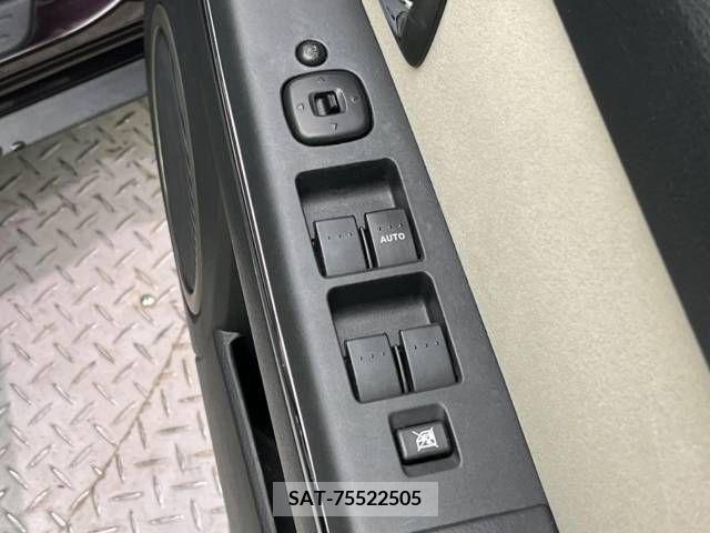Mazda VERISA 2011-05 301826-7
