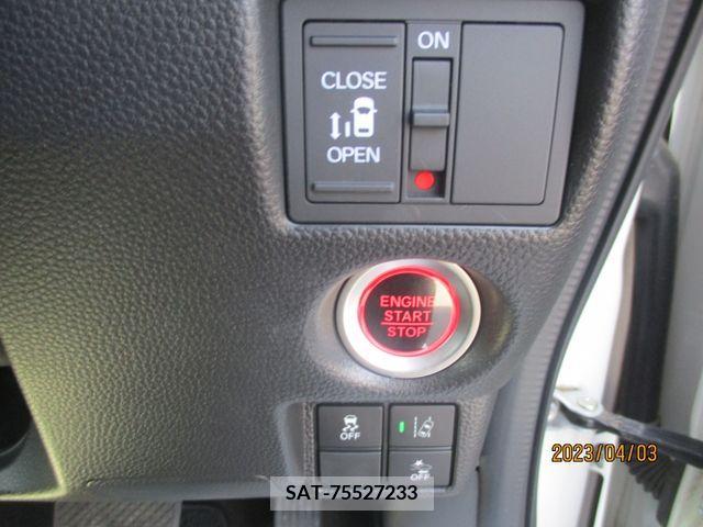 Honda N BOX CUSTOM 2017-12 200400-13