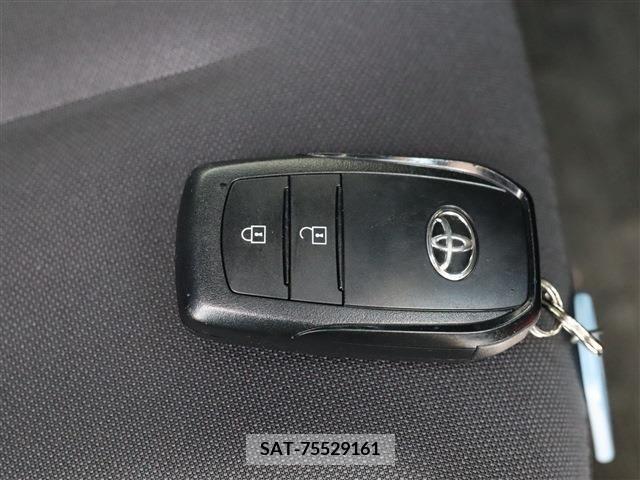 Toyota YARIS 2023-04 345519-26