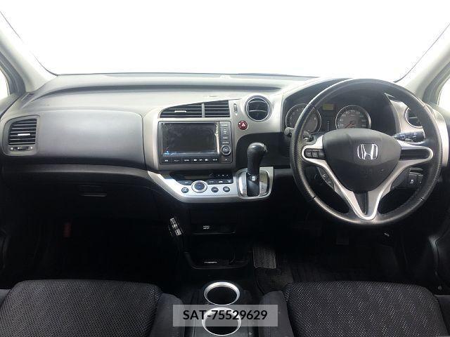 Honda STREAM 2014-07 286289-1