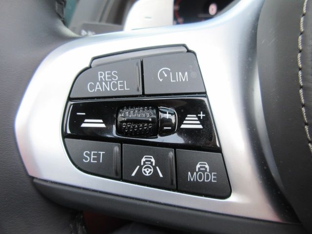 Bmw 8 SERIES 2022-08 3389-17