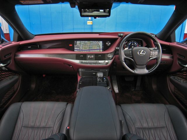 Lexus LS 2018-03 3366-8