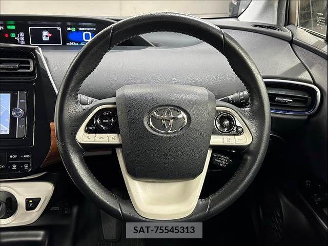 Toyota PRIUS 2016-04 337714-12