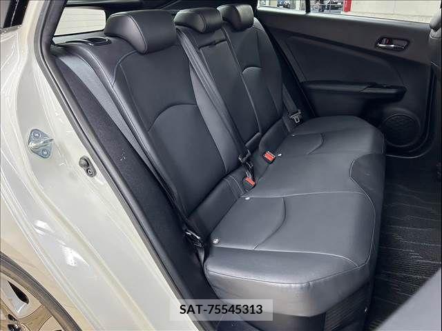Toyota PRIUS 2016-04 337714-8
