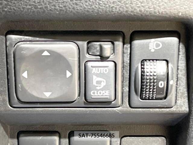 Nissan JUKE 2012-01 320493-7