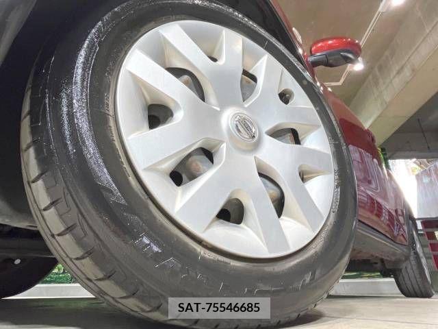 Nissan JUKE 2012-01 320493-12