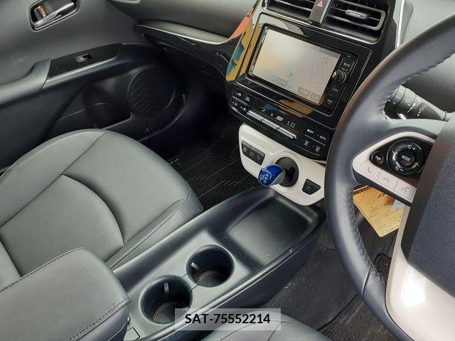 Toyota PRIUS 2016-05 281946-19