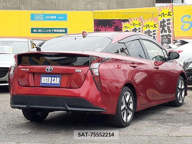 Toyota PRIUS 2016-05 281946-2
