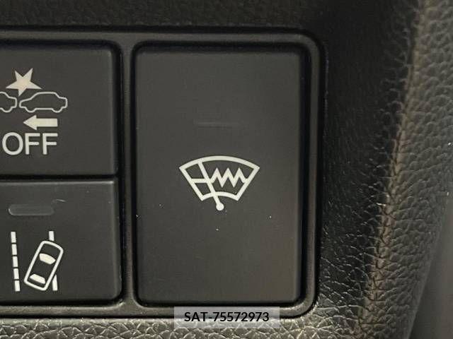 Honda e 2016-09 210681-8