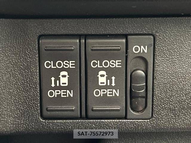 Honda e 2016-09 210681-6