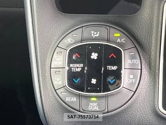Toyota VOXY 2016-06 321481-6