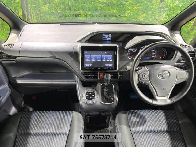 Toyota VOXY 2016-06 321481-1