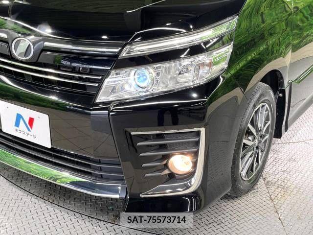 Toyota VOXY 2016-06 321481-13