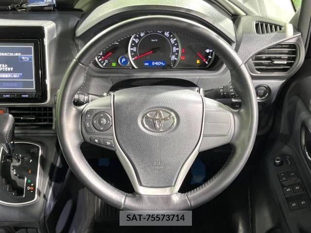Toyota VOXY 2016-06 321481-12