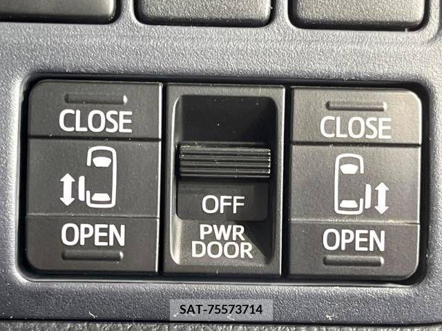 Toyota VOXY 2016-06 321481-4