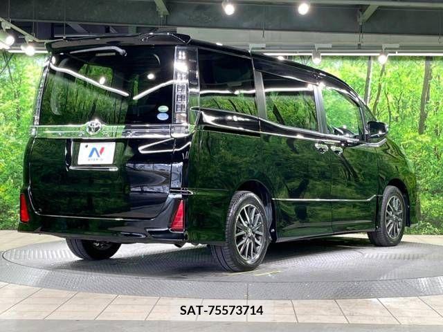 Toyota VOXY 2016-06 321481-18