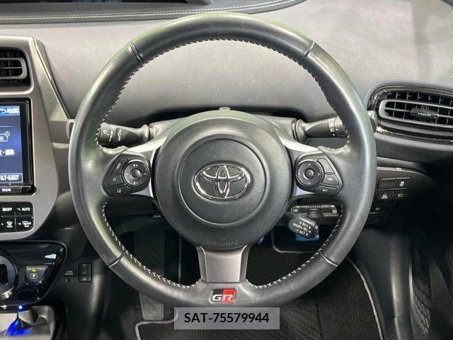 Toyota PRIUS PHV 2018-08 282544-11