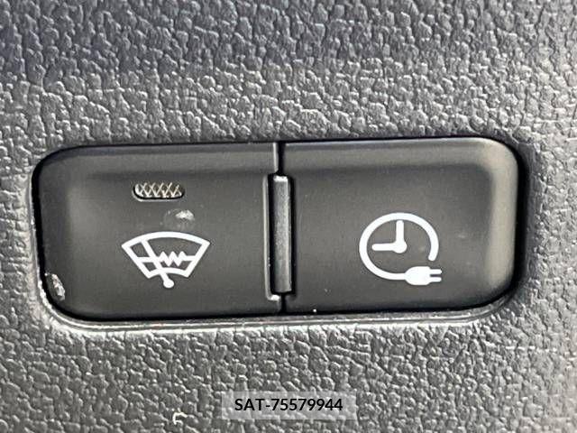 Toyota PRIUS PHV 2018-08 282544-6