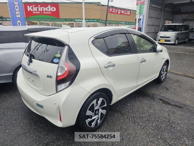 Toyota AQUA 2019-11 260694-1