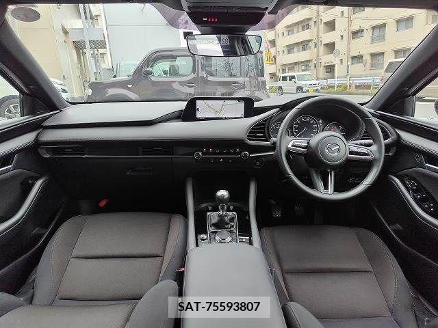 Mazda MAZDA3 2021-08 352344-2