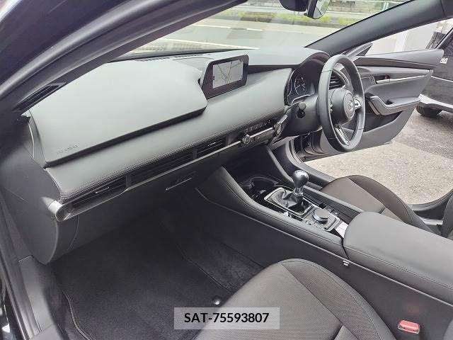 Mazda MAZDA3 2021-08 352344-26
