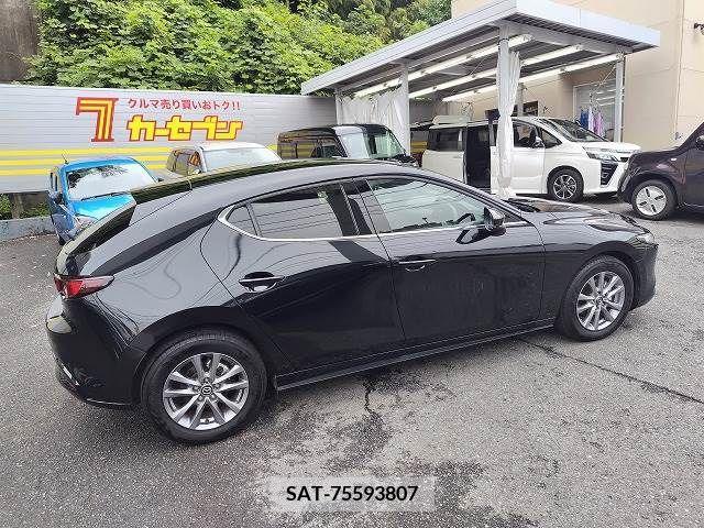 Mazda MAZDA3 2021-08 352344-18