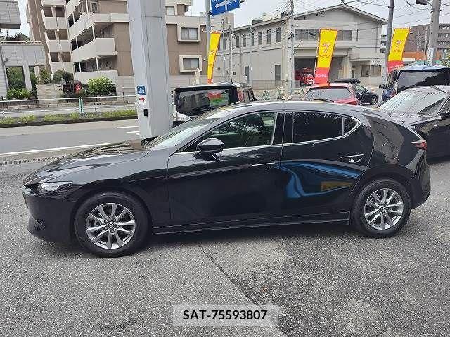 Mazda MAZDA3 2021-08 352344-19
