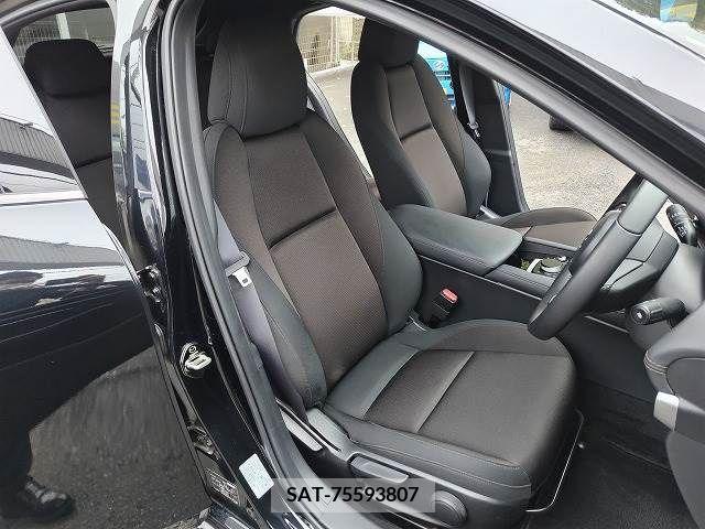 Mazda MAZDA3 2021-08 352344-23