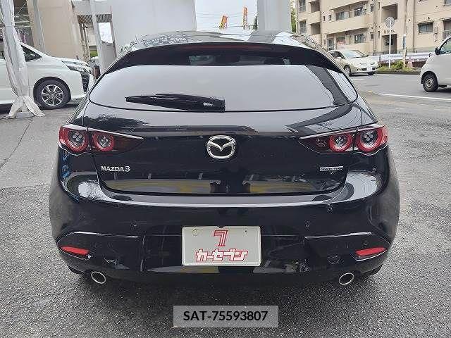 Mazda MAZDA3 2021-08 352344-17