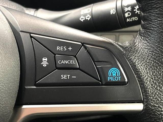 Nissan SERENA 2018-12 195947-7