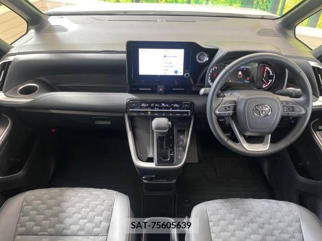 Toyota VOXY 2022-12 201869-1