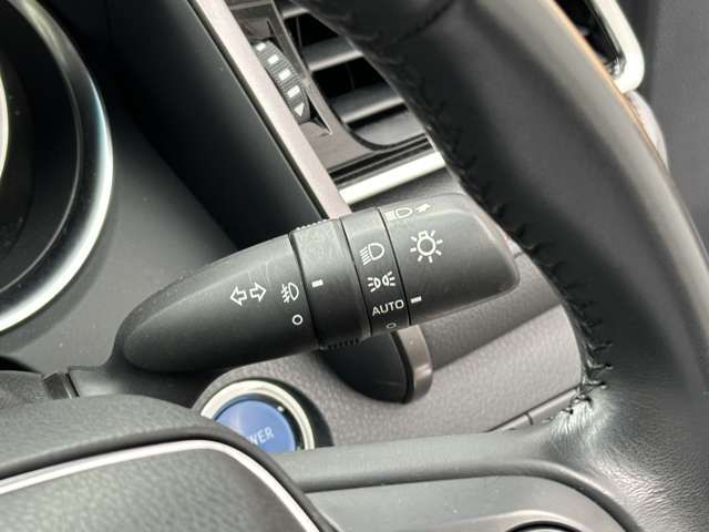 Toyota CAMRY HYBRID 2018-08 183535-17