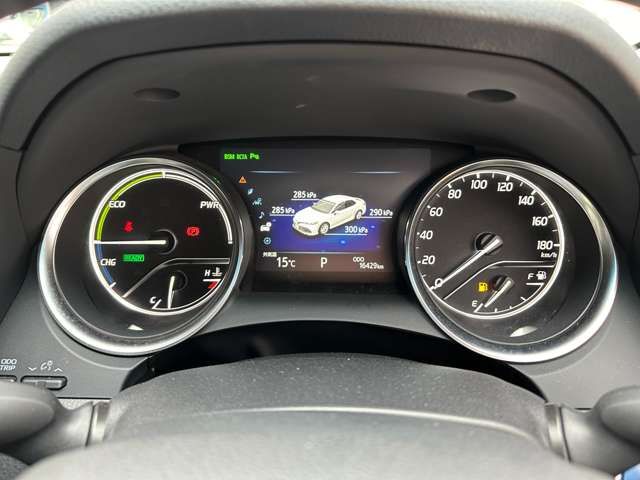 Toyota CAMRY HYBRID 2018-08 183535-19