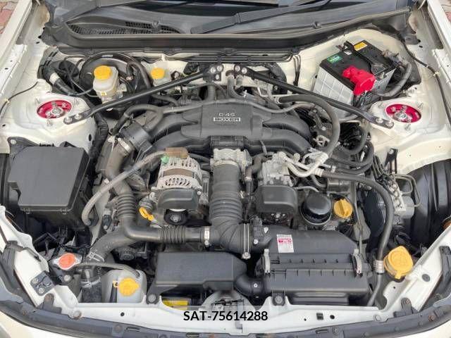 Toyota 86 2013-06 321138-18