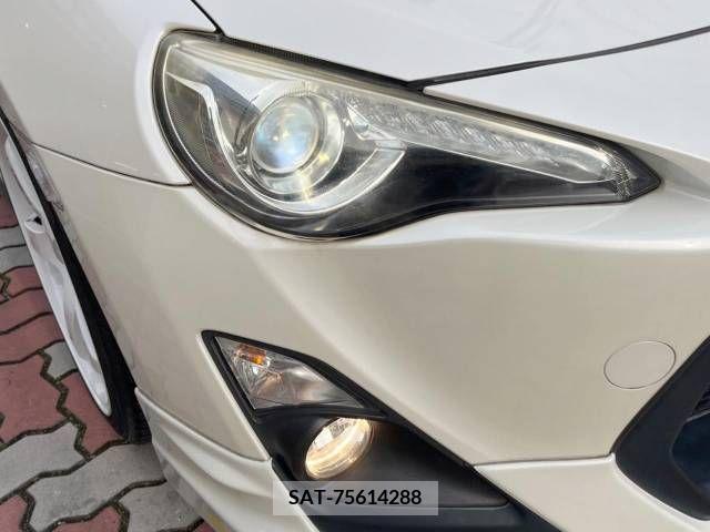Toyota 86 2013-06 321138-12
