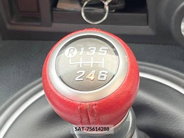 Toyota 86 2013-06 321138-2