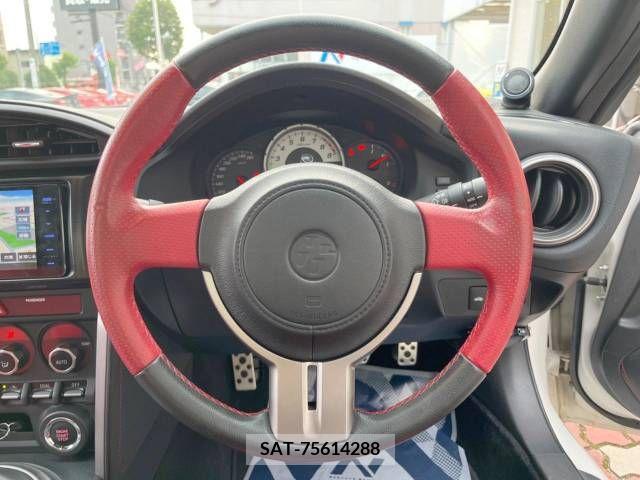 Toyota 86 2013-06 321138-11