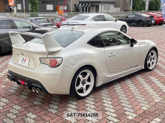 Toyota 86 2013-06 321138-17