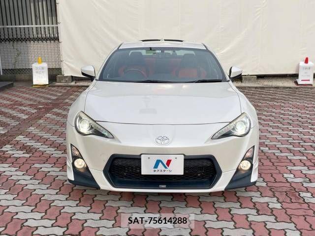 Toyota 86 2013-06 321138-14