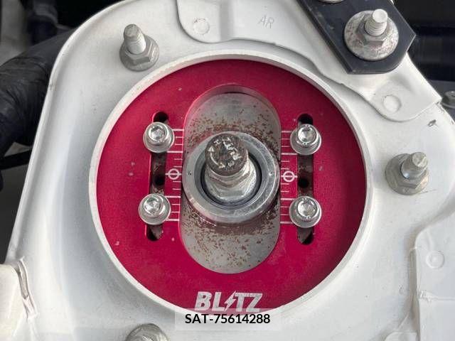 Toyota 86 2013-06 321138-6