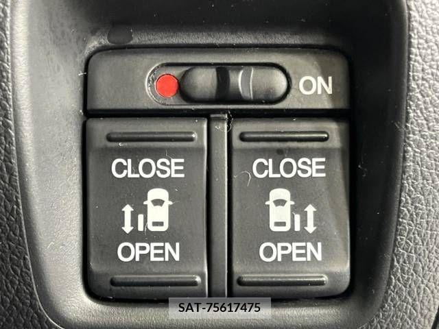 Honda N BOX CUSTOM 2017-02 211762-3