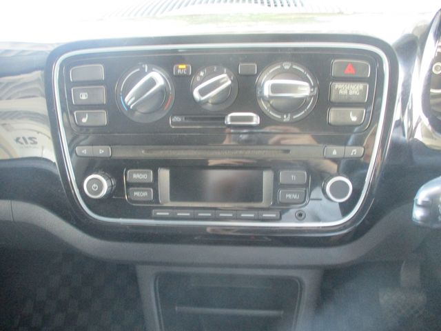 VolksWagen UP! 2013-08 6574-16