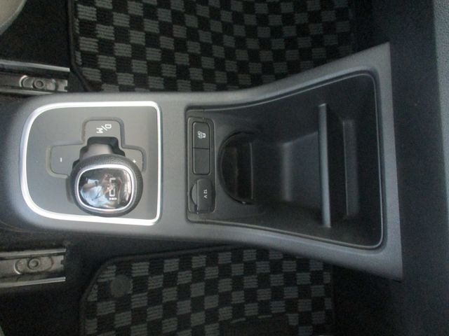 VolksWagen UP! 2013-08 6574-14