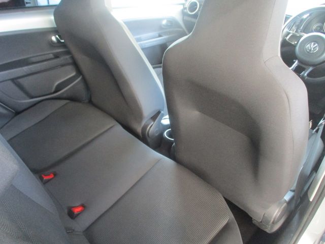 VolksWagen UP! 2013-08 6574-8