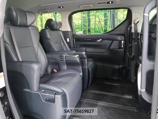 Toyota VELLFIRE 2019-03 209432-12
