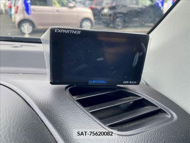 Suzuki SWIFT 2018-04 376477-24