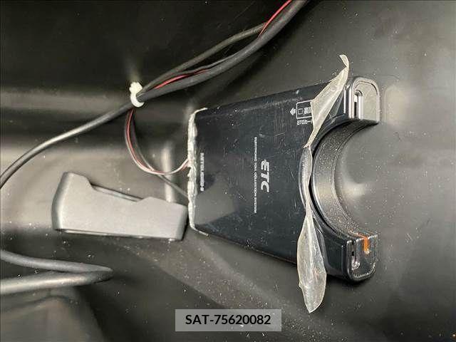 Suzuki SWIFT 2018-04 376477-22