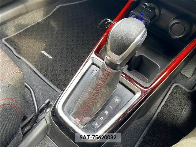 Suzuki SWIFT 2018-04 376477-20