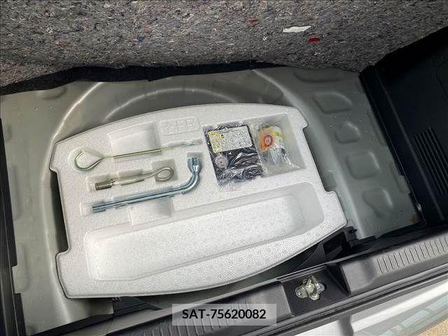 Suzuki SWIFT 2018-04 376477-29