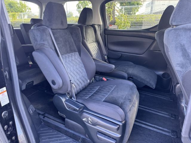 Toyota ALPHARD 2018-03 181625-24